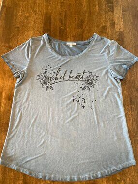 Maurices Graphic T-Shirt Blue/Black Floral Rebel Heart Size Large NWOT!